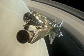 «Кассини» впервые прыгнул в кольца Сатурна