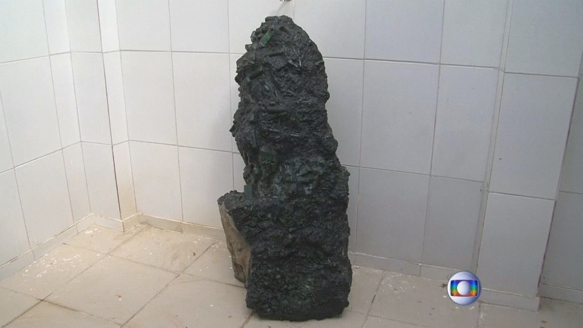 В Бразилии обнаружили гигантский изумруд весом 360 кг