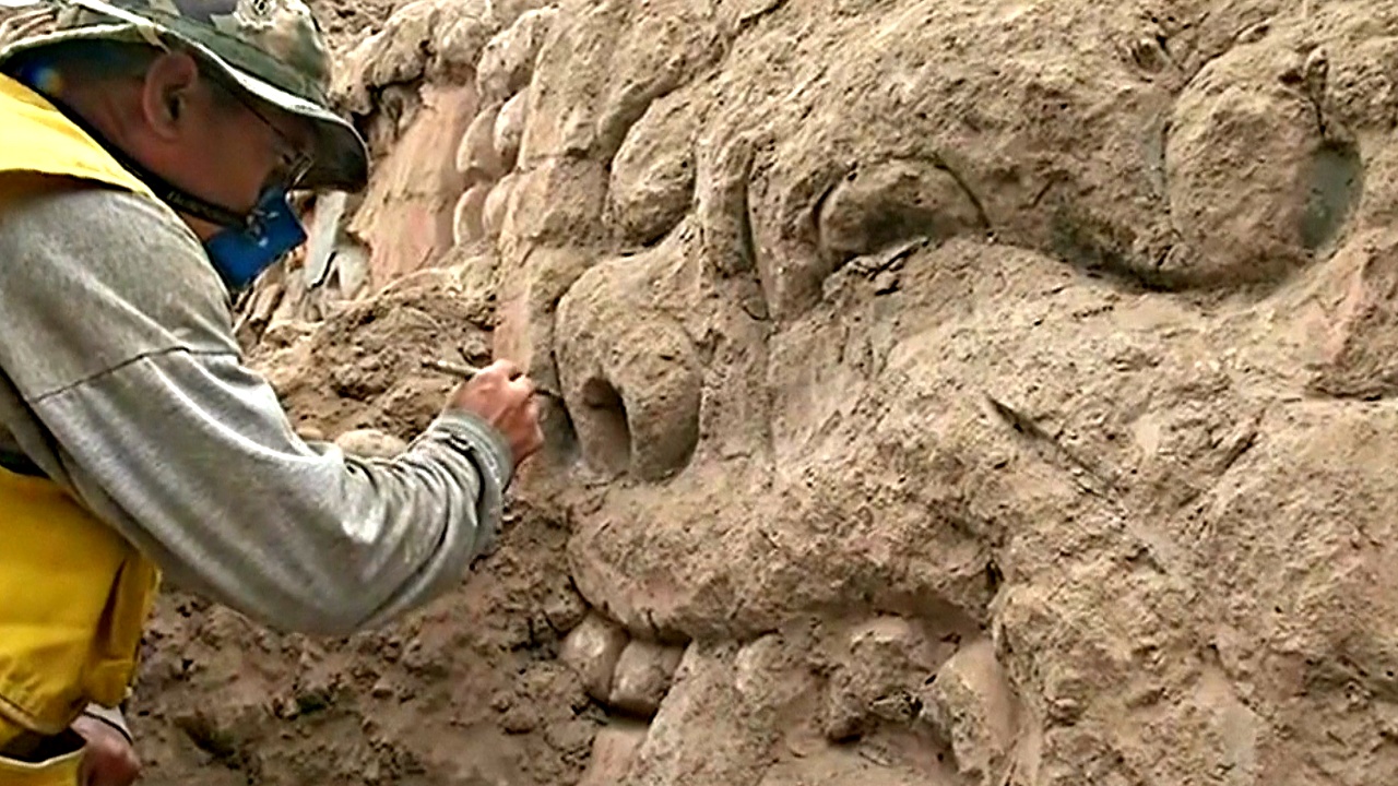 В Перу нашли декоративную композицию на храме возрастом 3500 лет