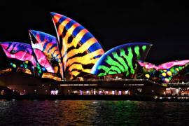 Световое шоу преображает Сидней по ночам