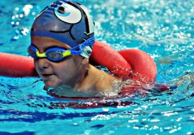 6-летний пловец без рук завоевал золото на соревнованиях