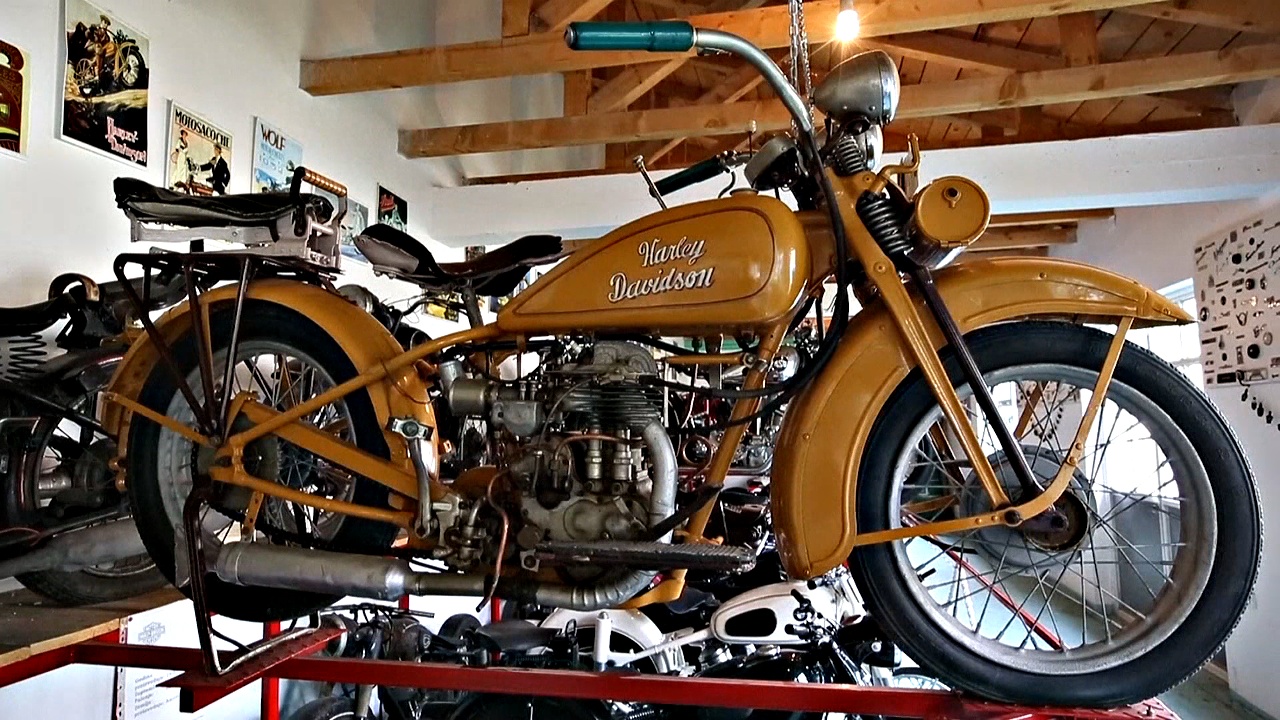 Серб создал частный музей ретро-мотоциклов