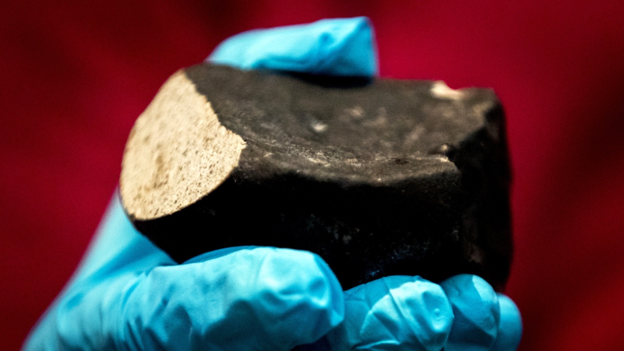 На сарай в Нидерландах упал метеорит возрастом 4,5 млрд лет