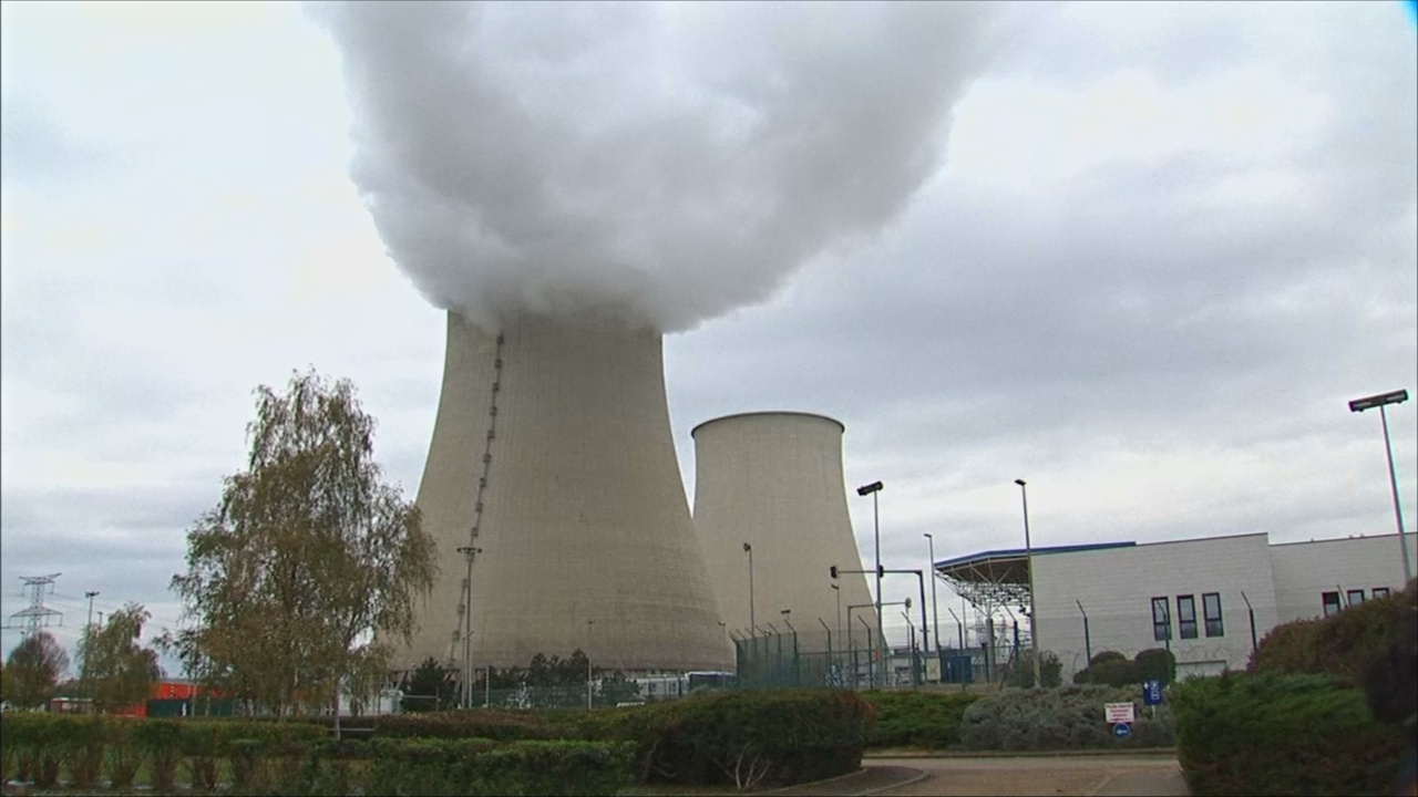 Во Франции остановят 17 атомных реакторов