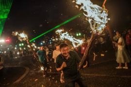 Фестиваль факелов отметила китайская народность «и»