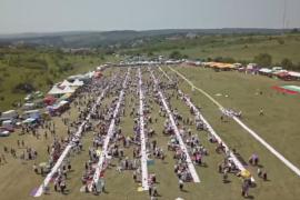 На традиционную свадьбу в Болгарии собралось более 3000 гостей