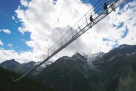 Новый висячий пешеходный мост в Альпах стал самым длинным в мире