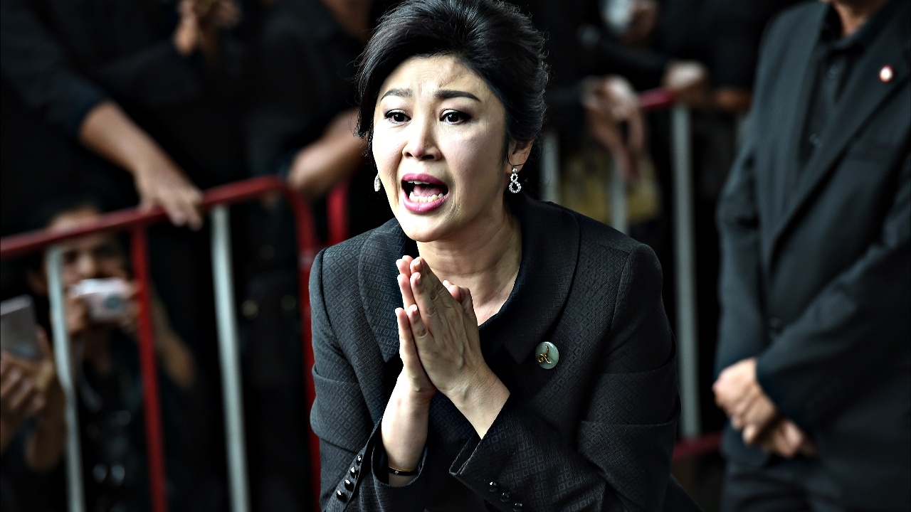 Экс-премьеру Таиланда грозит 10 лет тюрьмы