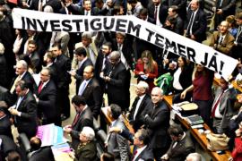 Парламент Бразилии не поддержал обвинений против президента