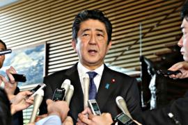 Премьер Японии проводит радикальные перестановки в Кабинете