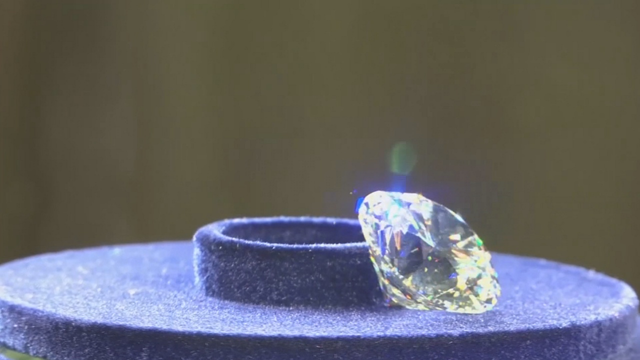 Коллекцию бриллиантов «Династия» выставят на аукцион за $10 млн