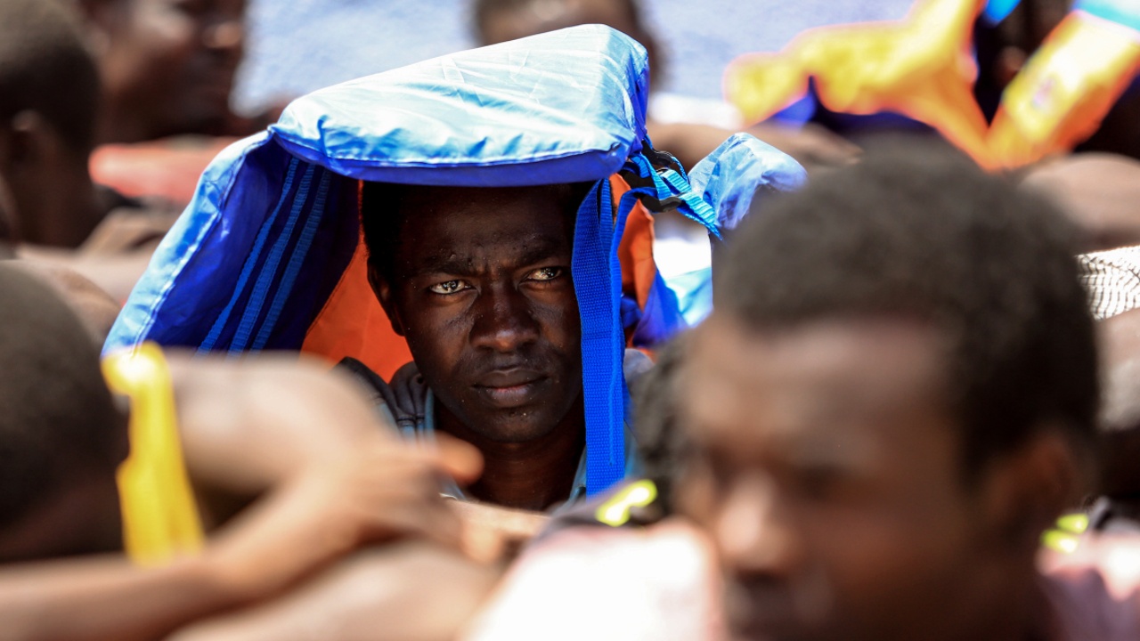 У берегов Ливии спасли почти 140 мигрантов из Африки