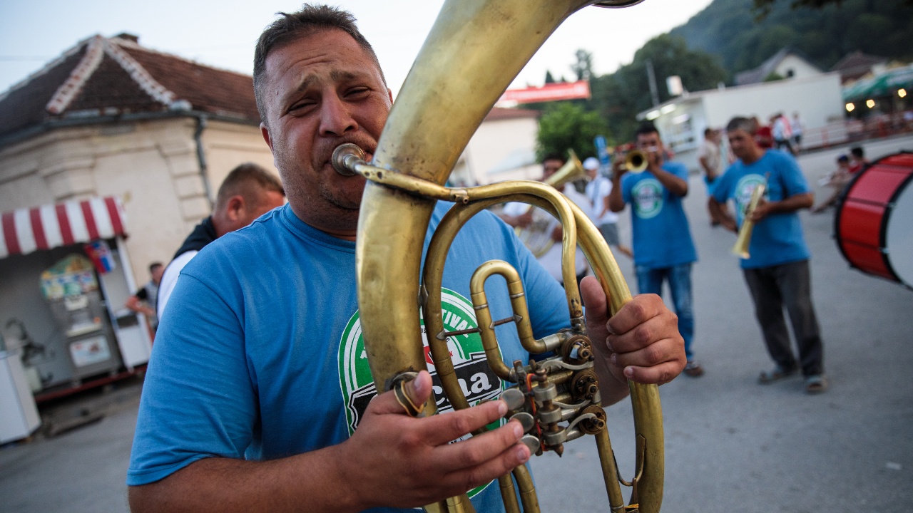 Фестиваль трубачей прошёл в сербском городе Гуча