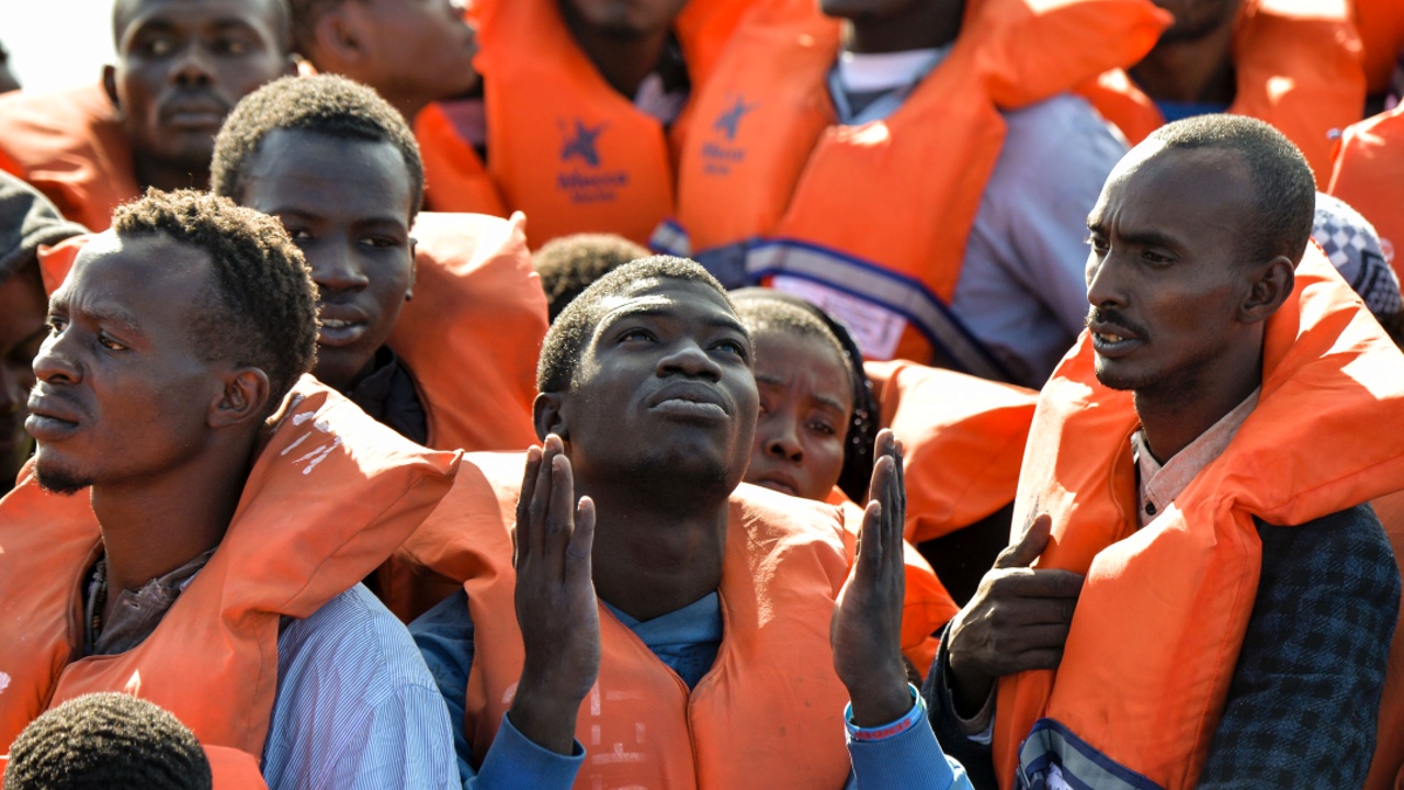 НПО не будут спасать мигрантов в Средиземном море