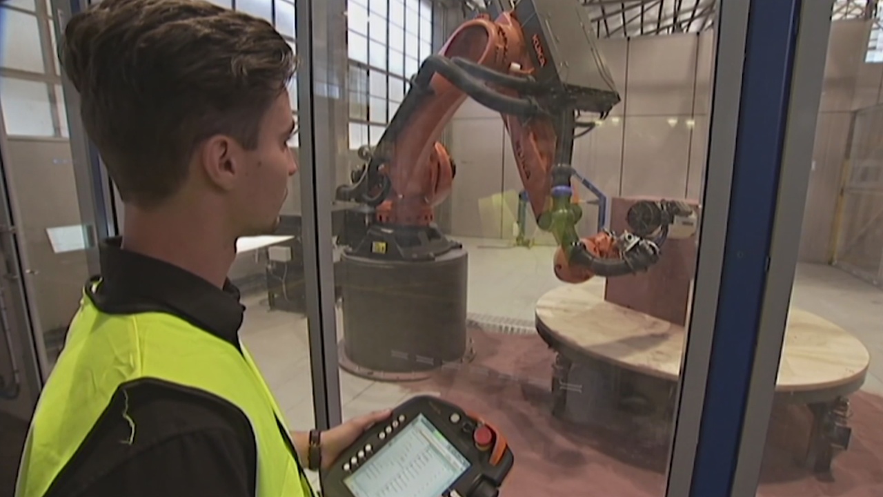 Робот-скульптор помогает оформлять фасады домов в Брисбене