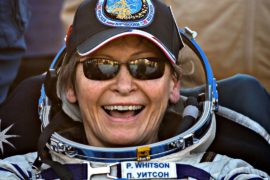 Астронавтка-рекордсмен Пегги Уитсон вернулась на Землю с экипажем МКС
