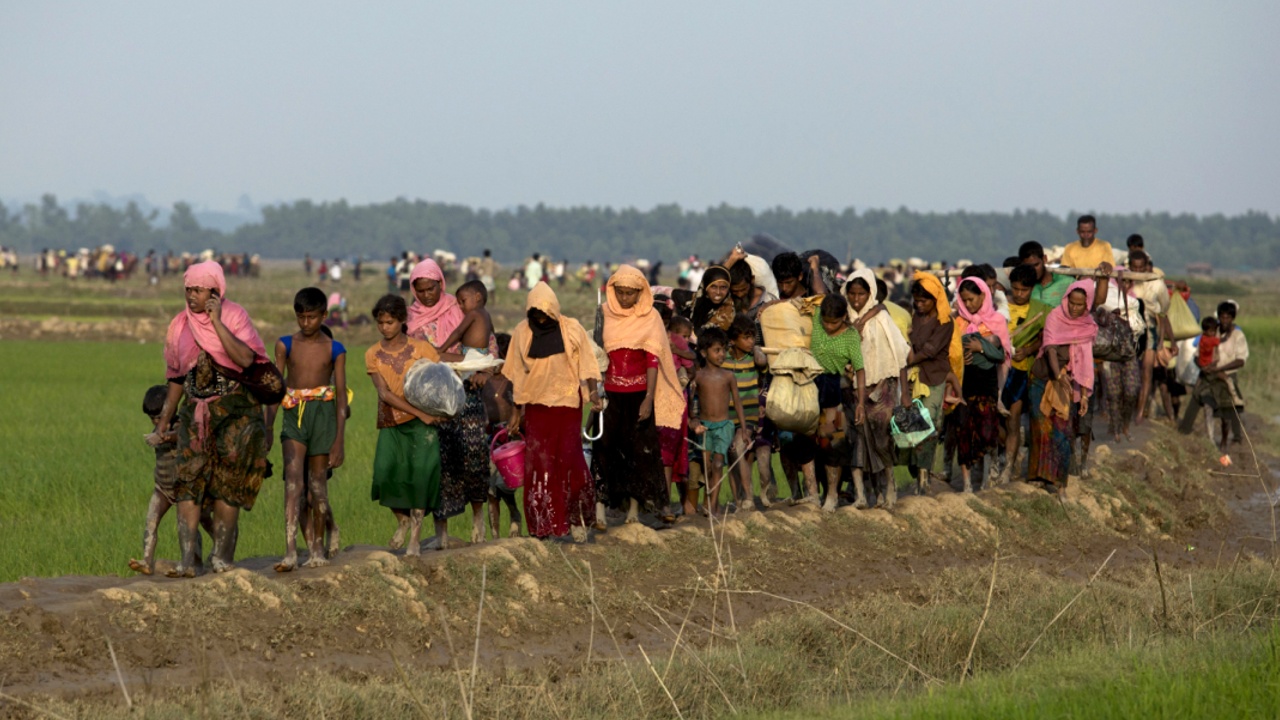 123 тысячи рохинджа бежали в Бангладеш: ООН призывает остановить насилие