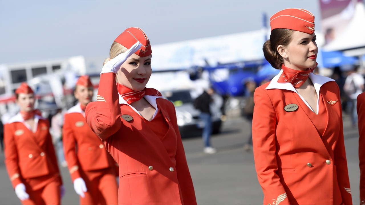 Суд Москвы отменил ограничения на размер одежды для бортпроводниц «Аэрофлота»