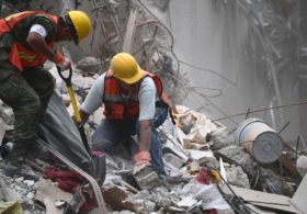Землетрясение в Мексике: шансов найти выживших всё меньше