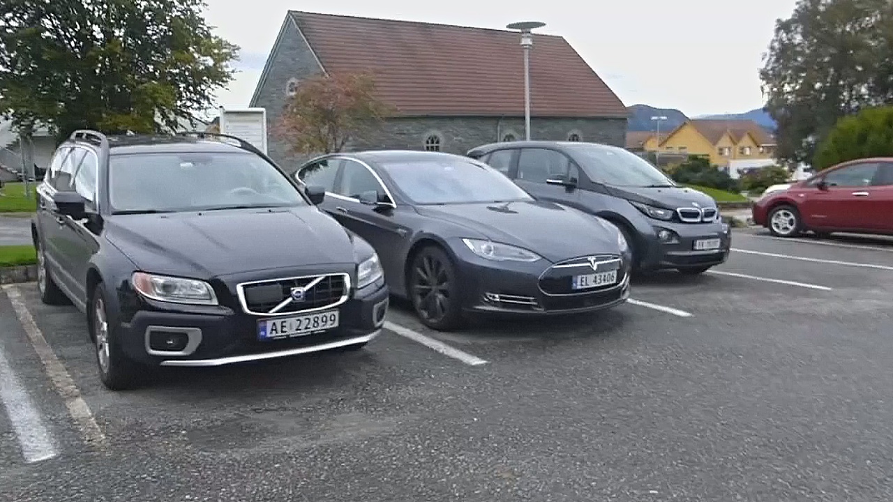 На норвежском острове Финнёй каждый пятый автомобиль — электрокар На норвежском острове Финнёй каждый пятый автомобиль — электрокар