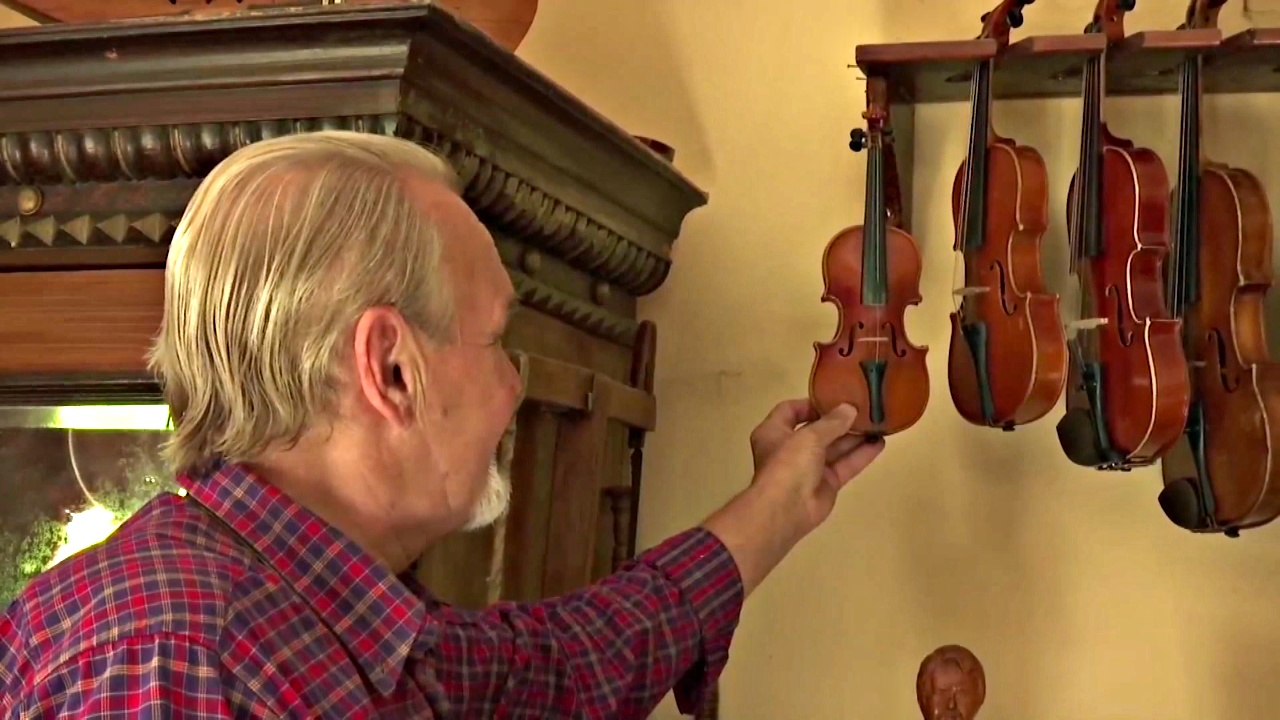 Сербский мастер делает скрипки с душой