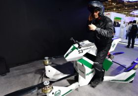 Воздушное такси, летающие мотоциклы и пожарные дроны на выставке в Дубае
