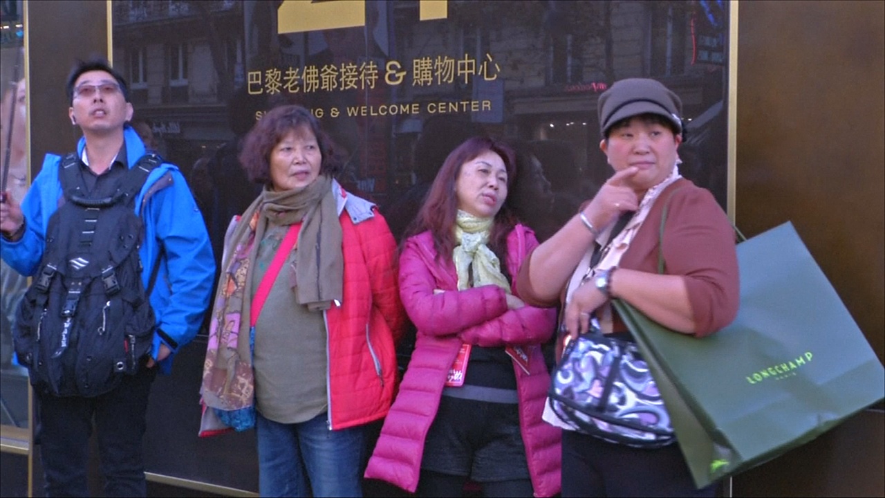 Азиатские туристы беспокоятся за свою безопасность в Париже