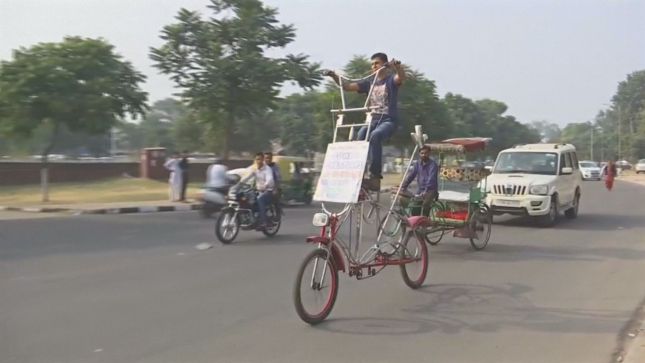 Индиец построил велосипед высотой со слона
