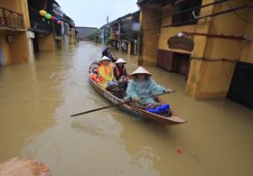 Смертоносные наводнения во Вьетнаме не помешают саммиту АТЭС