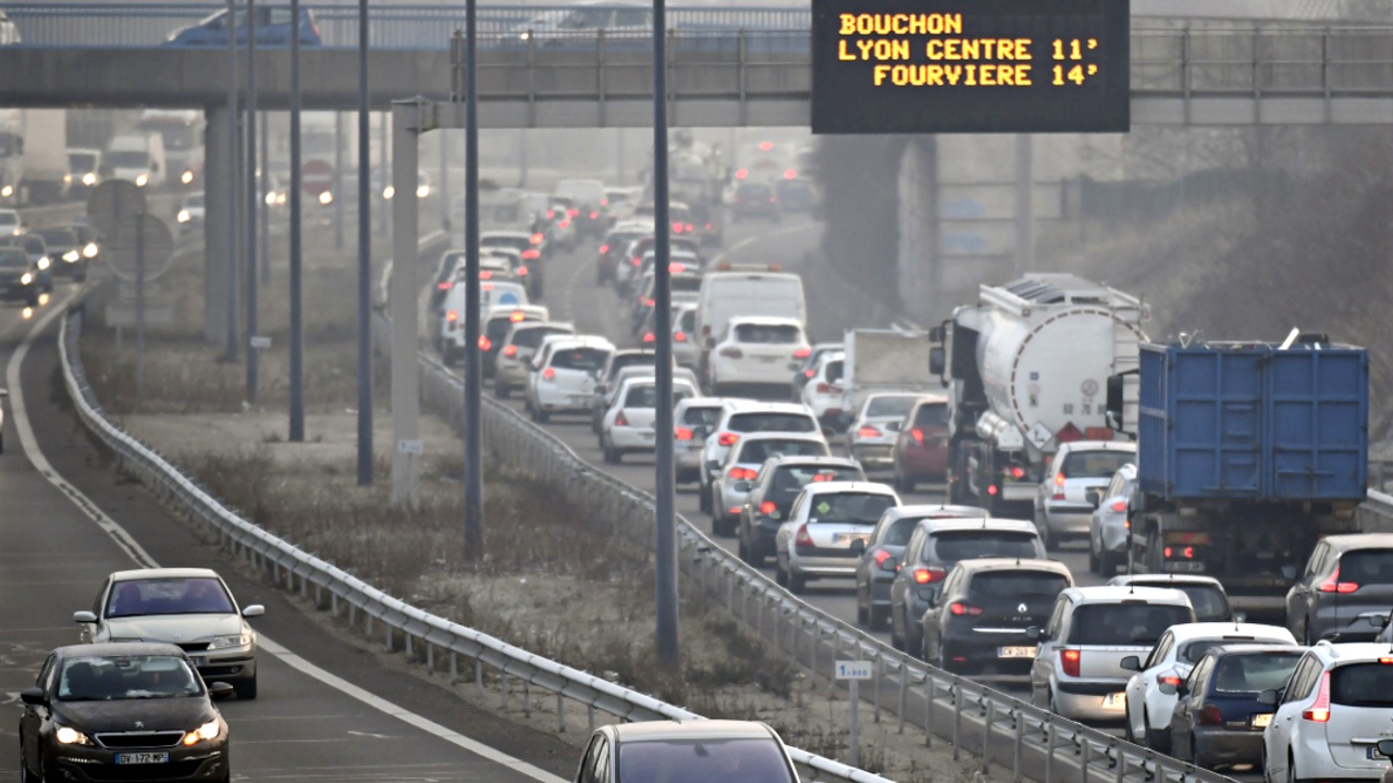В ЕС ужесточат контроль за вредными выбросами автомобилей