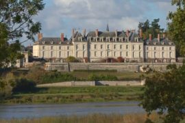 Сделка века: замок мадам де Помпадур выставляют на продажу