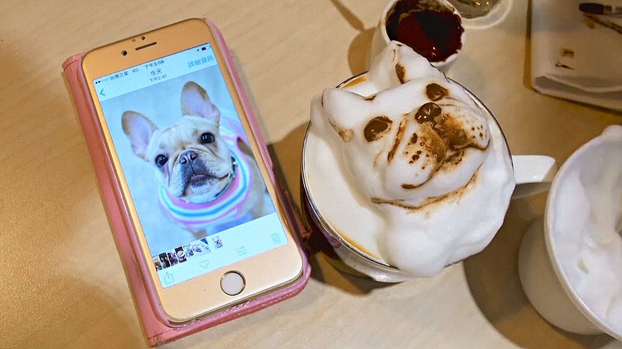 3D-картинки на кофейной пене предлагает кафе в Тайване