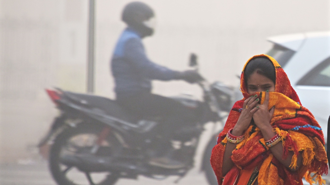 Нью-Дели вторую неделю задыхается от смога