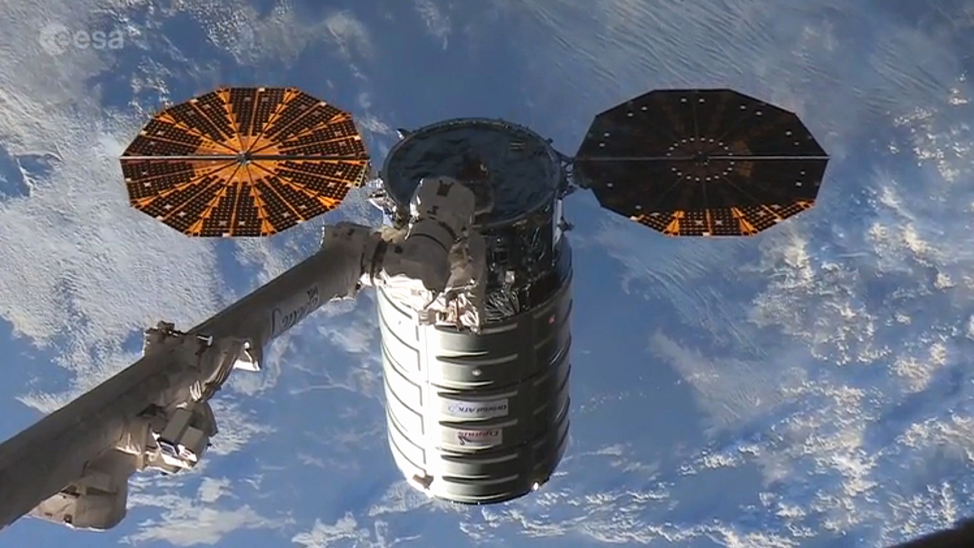 Корабль Cygnus доставил на МКС более трёх тонн полезного груза