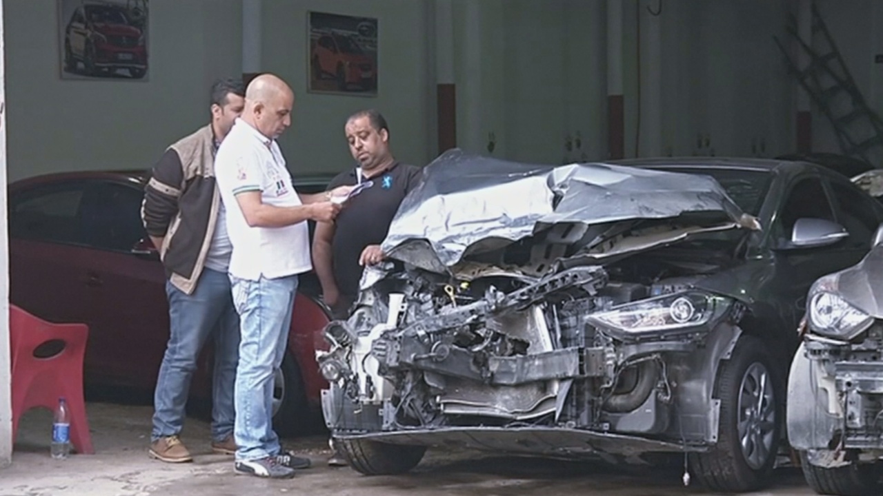 Египтяне покупают разбитые машины