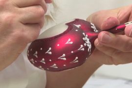 Чехи возрождают старинное мастерство изготовления ёлочных игрушек
