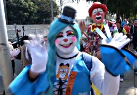 Мексиканские клоуны совершили паломничество к базилике