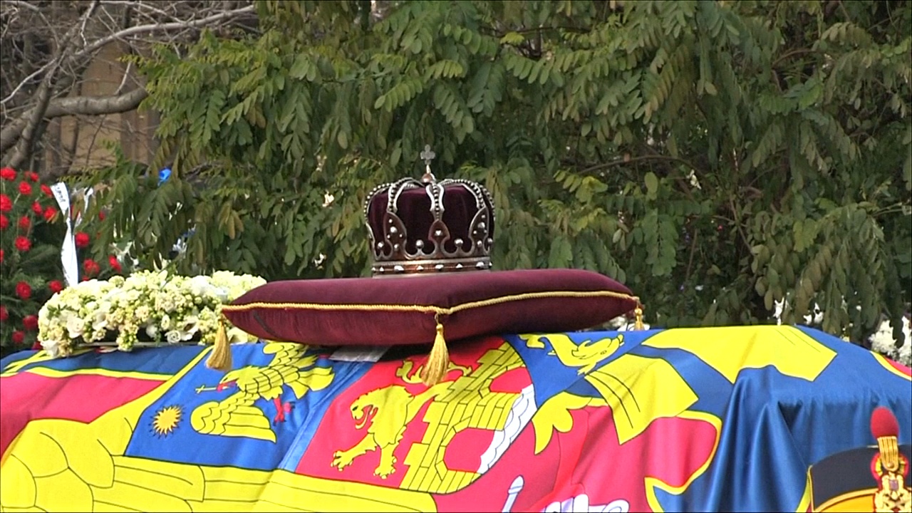 Румыны похоронили своего бывшего короля Михая I