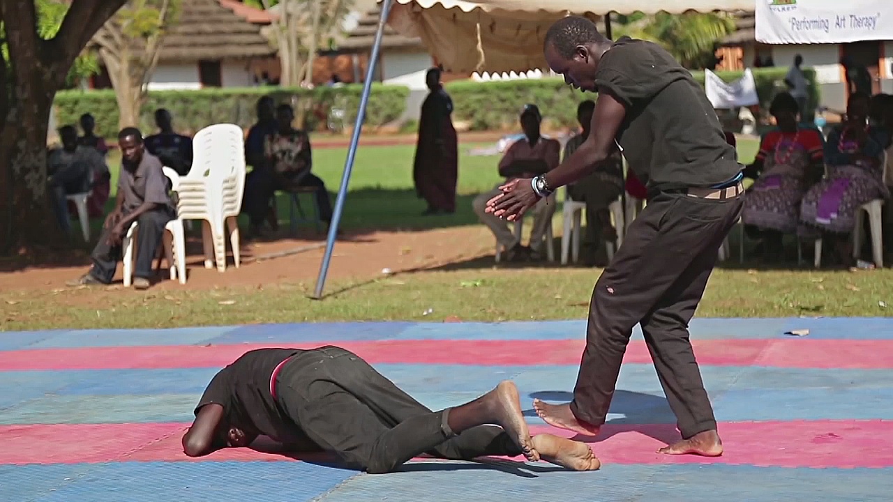 Бывшие дети-солдаты залечивают раны угандийцев