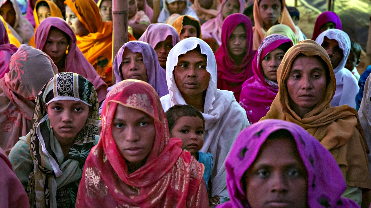 Мьянма готова принимать рохинджа, которые возвращаются из Бангладеш