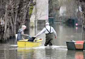 Наводнение под Парижем пошло на спад