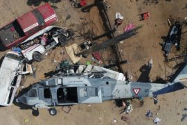 После землетрясения в Мексике: вертолёт с министром рухнул на людей