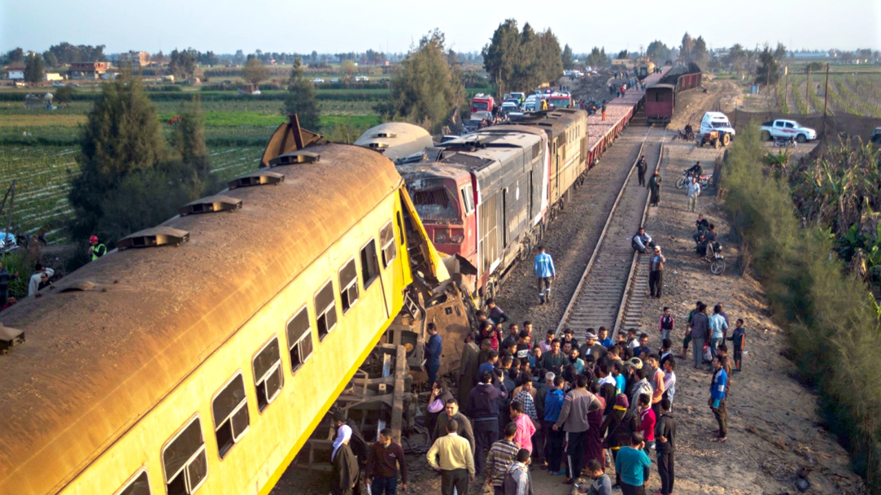 В Египте столкнулись поезда, не менее 19 погибших