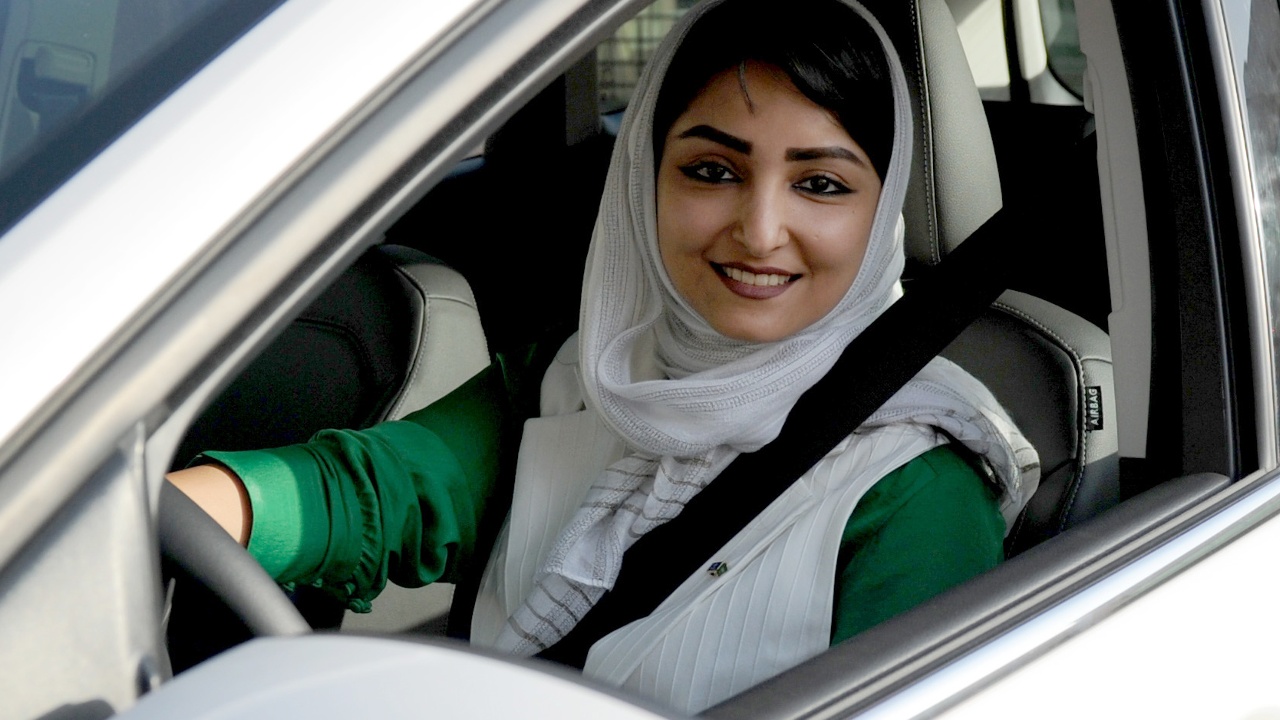 Женщины Саудовской Аравии готовятся выехать на дороги