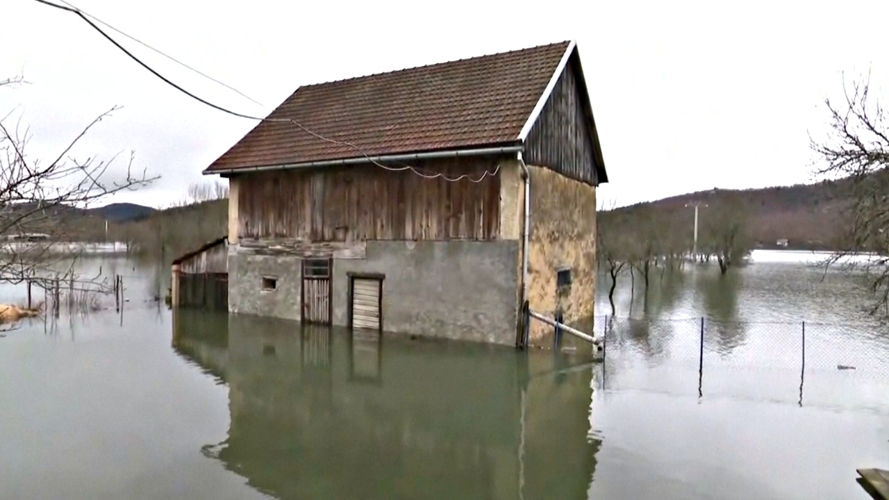 В нескольких городах Хорватии ввели ЧП из-за наводнений