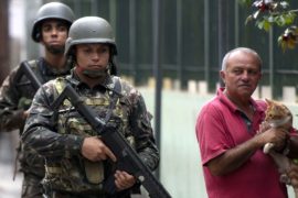 Насилие в Рио-де-Жанейро продолжается несмотря на военные патрули