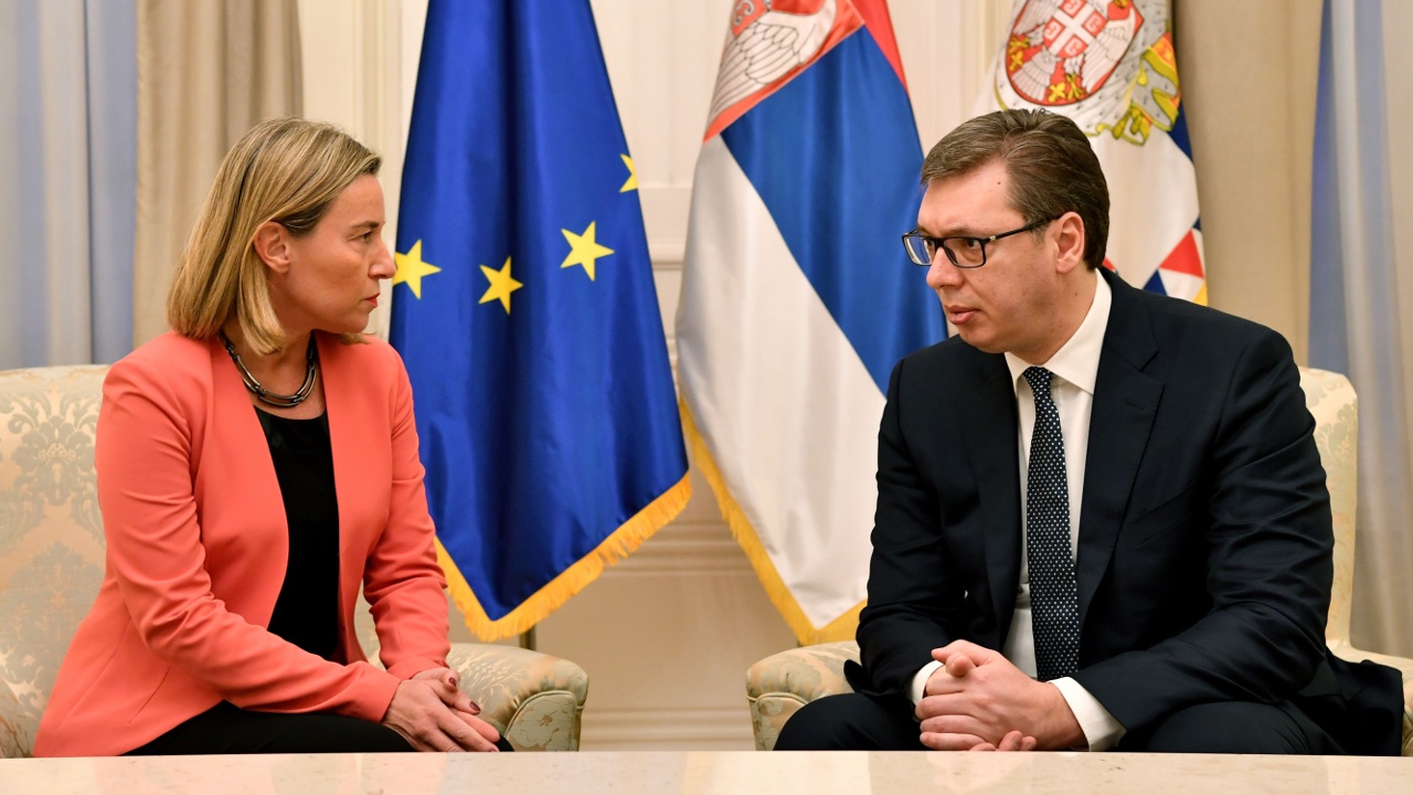 Федерика Могерини обсудила с президентом Сербии инцидент в Косове