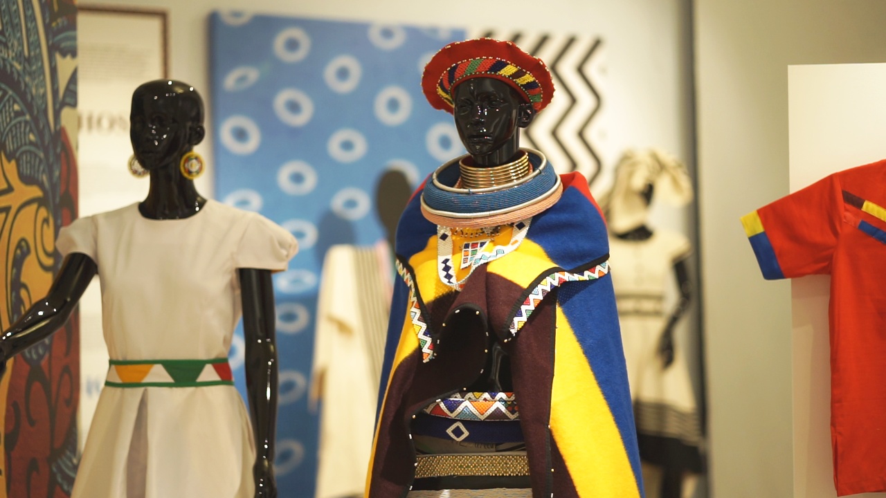 Мода племён Африки на выставке в Москве