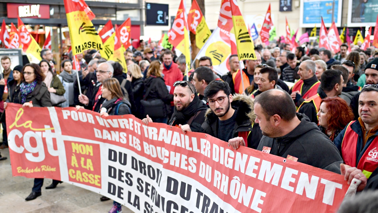 Масштабная забастовка во Франции: профсоюзы намерены стоять до конца