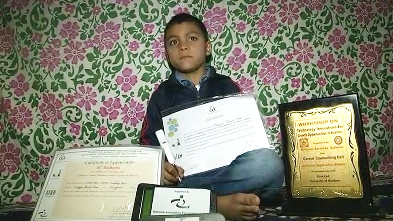 9-летний индиец изобрёл ручку, подсчитывающую написанные слова